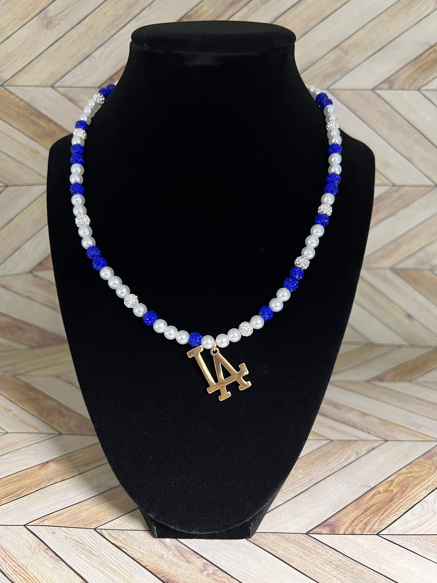 LA Mini Pearl Necklace